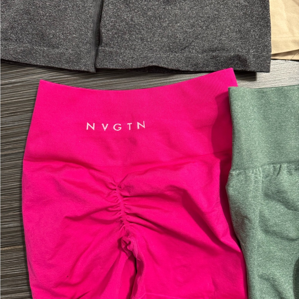 NVGTN Women's Vibrant Active Shorts and Leggings Bundle - Picture 3 of 10